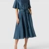 Swing Cocktailkleid Mit Rundhalsausschnitt Und Bindegürtel - Rauchblau -Damen Mode 619kuk2l8974ee9l8p84cd9h995kukafaopjej1mal13ck258osjikaj69a4ilad6p74qkaj6l0l0jab94o34d1pckqjid366ssj0d9kcoo64ob36pj6ce356os68c9n6or6aog