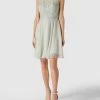 Laona Cocktailkleid Mit Floralen Stickereien - Mint -Damen Mode 653k2hpn9p24ui9l9h34ulhp853kih2c6t53ccac8h532iacal4jgd9ga8p4ugqcad25cjaf6ha4ojig6ko38d9h69h3ip9h6crj6p9k75h38oj668sjecb561hmcphkc8p32p0
