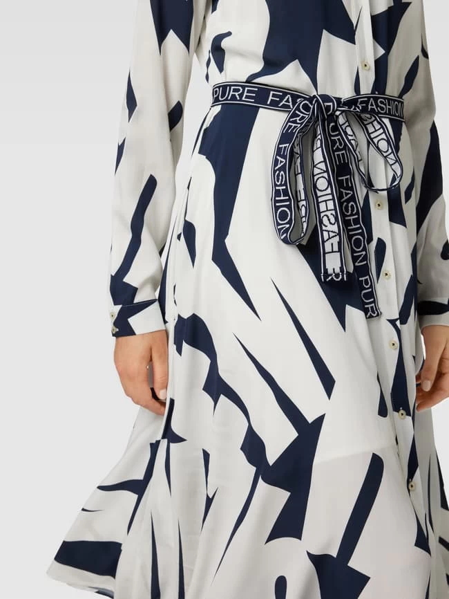 Emily Van Den Bergh Hemdblusenkleid Mit Bindegürtel Modell 'Letter' - Schwarz 5 Emily Van Den Bergh Hemdblusenkleid Mit Bindegürtel Modell 'Letter' - Schwarz – Bild 3