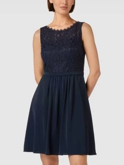 V.M. Cocktailkleid Mit Spitzenbesatz - Dunkelblau 10 V.M. Cocktailkleid Mit Spitzenbesatz - Dunkelblau -Damen Mode 6h64giqm6l7kulib75a58cq9a56l6ha69p4kkia39orjcdhna16k6iim8gs4ogi385556k1oakp3ccq49oo66p9n69i64dj674p66ohk6os68e9g6pgj6ob2clj3cor2c9j64dg