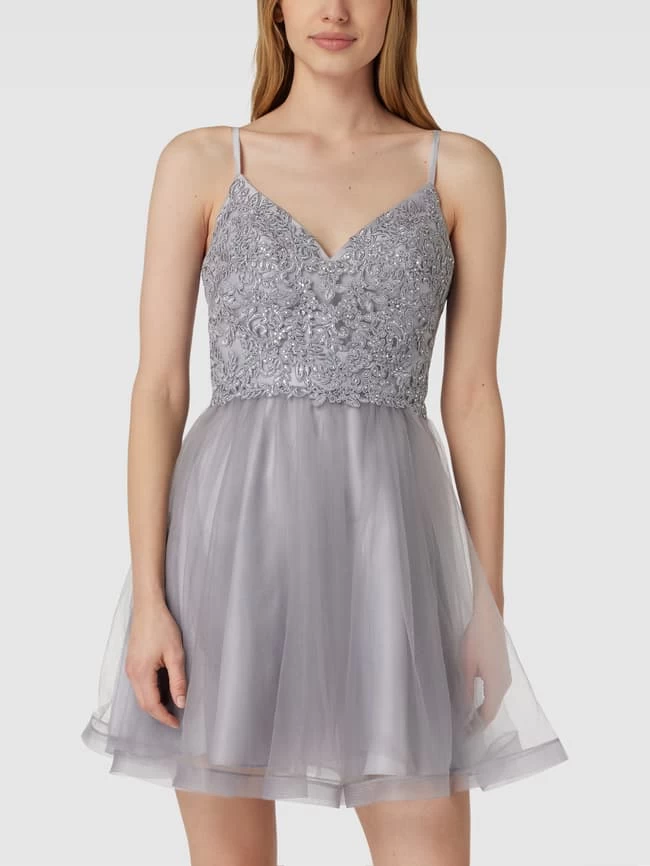 Laona Cocktailkleid Mit Herz-Ausschnitt - Silber 6 Laona Cocktailkleid Mit Herz-Ausschnitt - Silber – Bild 4