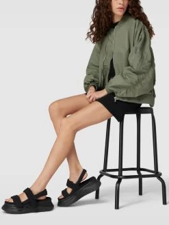 REVIEW Bomberjacke Mit Stehkragen - Olivgrün