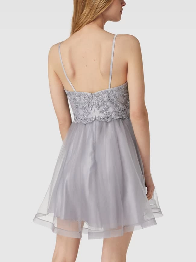 Laona Cocktailkleid Mit Herz-Ausschnitt - Silber 7 Laona Cocktailkleid Mit Herz-Ausschnitt - Silber – Bild 5