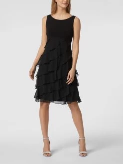 Swing Cocktailkleid Aus Chiffon Im Stufen-Look - Schwarz 10 Swing Cocktailkleid Aus Chiffon Im Stufen-Look - Schwarz -Damen Mode 6t4jigim699kqji58p8k8hi46t252ia188s32iq76p14uli985a5ahae8l756him610kse9ka8r38jil913jechh6thj2p9g68s3ie9kc9j36eb260oj6c9m6tj3ed9n61gj4o8