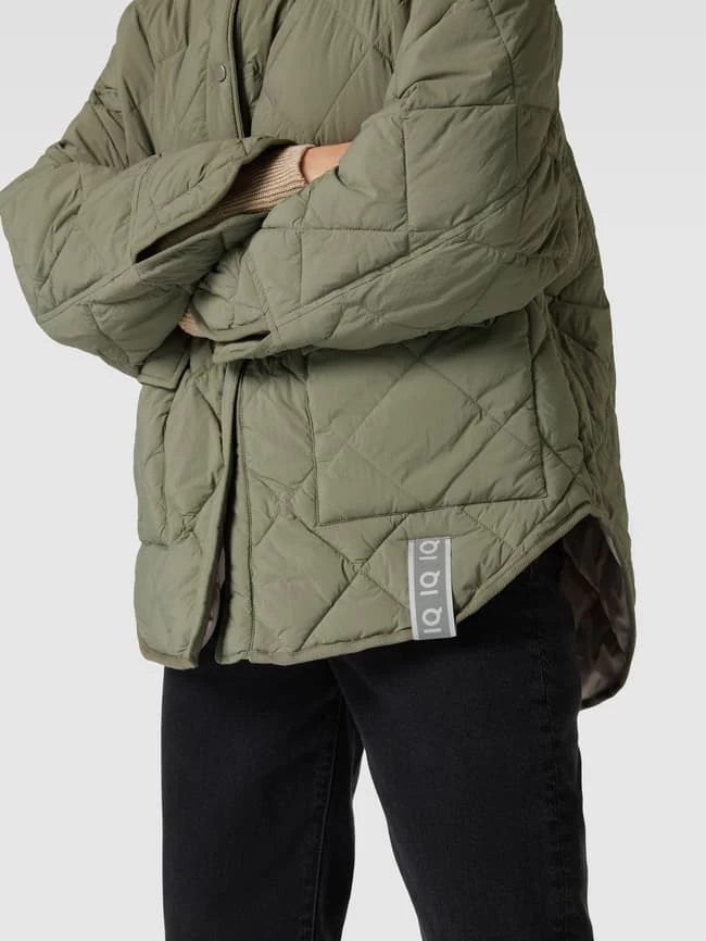 IQ Studio Steppjacke Mit Pattentaschen Modell 'BRUNA' - Khaki 5 IQ Studio Steppjacke Mit Pattentaschen Modell 'BRUNA' - Khaki – Bild 3