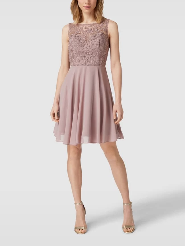 Laona Cocktailkleid In Minilänge Mit Floraler Spitze - Mauve 3 Laona Cocktailkleid In Minilänge Mit Floraler Spitze - Mauve