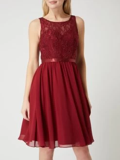 Luxuar Cocktailkleid Aus Floraler Spitze Und Chiffon - Bordeaux Rot -Damen Mode 954l6chg9t2kqhqk6p6j6e1p757lckhm89350dq76p25ajia8l54sgpl89b5cdaaagqj6hpga994mcif6l3jedpi70s3achocopm2d9k60o66eb260sj6cpi6di6ad9k6gomaoo