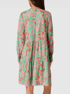 Marc Cain Knielanges Kleid Mit Allover-Muster - Apfelgrün -Damen Mode 990kmhqk9opjakila0o4qdpn6t7l6l1g8l8kahib6ta48gim997jekic98pkgji37564mkpn8da4ai9k8d3m4cr56sr62ohm75hjicpk60sj2o9n6os30dj36cq68o9gcoq3ie8