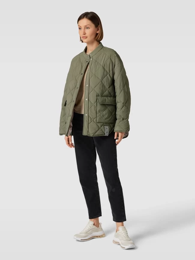 IQ Studio Steppjacke Mit Pattentaschen Modell 'BRUNA' - Khaki 3 IQ Studio Steppjacke Mit Pattentaschen Modell 'BRUNA' - Khaki