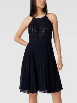 Jake*s Cocktail Cocktailkleid Mit Plisseefalten - Marineblau Meliert -Damen Mode 9os4giq19so4ij27a4pkqcq475554cqh8gq4ujql6t1kmcq66173cjafa99kkd2e8d25aipg6taj2d1k8l3mad9kclhj8e9k74s66p1k6hij8ohi60rmcd9m6kr66c356dh68dg