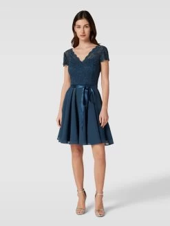 Swing Cocktailkleid Mit Spitzenbesatz - Rauchblau