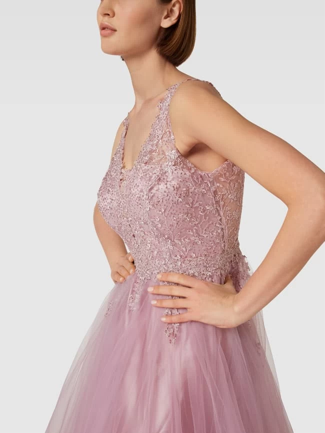 TROYDEN COLLECTION Abendkleid Mit Floralen Stickereien - Altrosa 5 TROYDEN COLLECTION Abendkleid Mit Floralen Stickereien - Altrosa – Bild 3